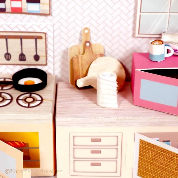 Free printable templates of miniature cutting boards and paper towel in 1/6th and 1/12th scales